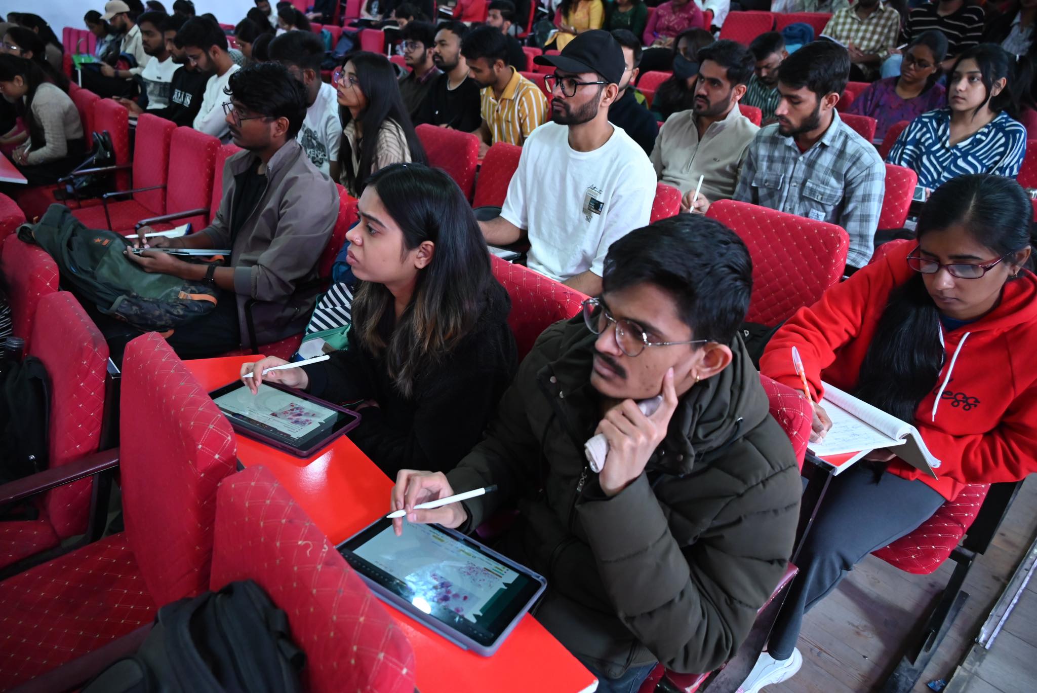 480609674_677977747909070_3822175207799793872_n